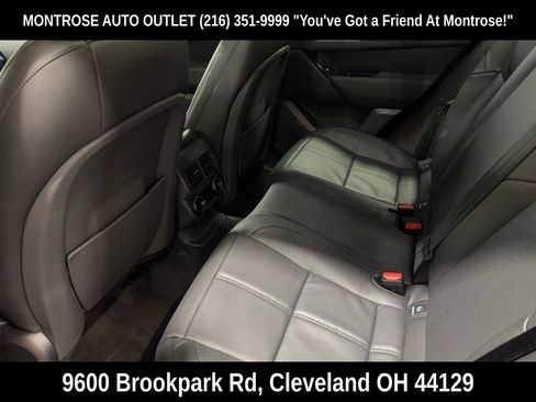 New 2026 Land Rover Range Rover Velar Dynamic SE image 32