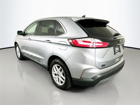 Used 2024 Ford Edge SEL AWD/4WD image 5