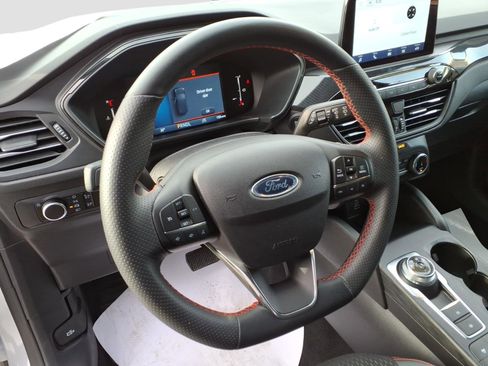 Used 2025 Ford Escape ST-Line image 12