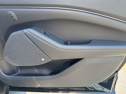 Used 2025 Ford Mustang Mach-E Premium AWD/4WD image 45