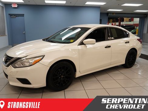 Used 2016 Nissan Altima 2.5 S w/ Power Driver Seat Package image 1