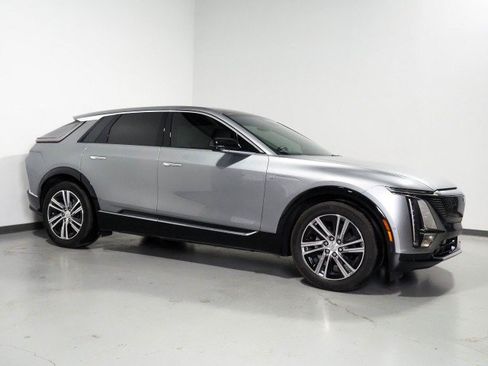 Used 2024 Cadillac Lyriq Luxury AWD/4WD image 1