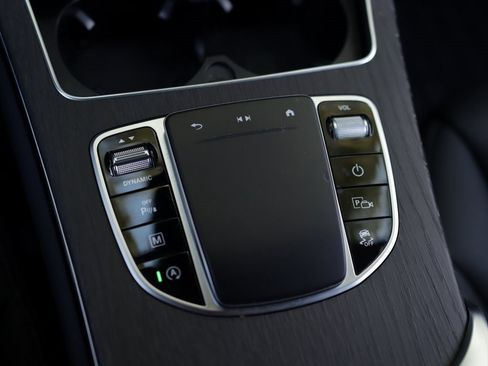 Used 2021 Mercedes-Benz GLC 300 4MATIC image 17