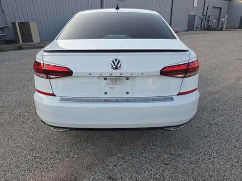 Used 2020 Volkswagen Passat 2.0T R-Line image 7