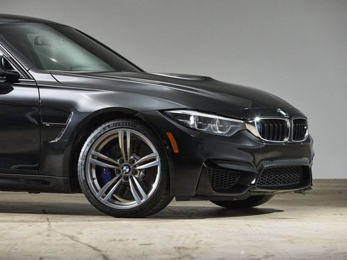 Used 2018 BMW M3 RWD image 9