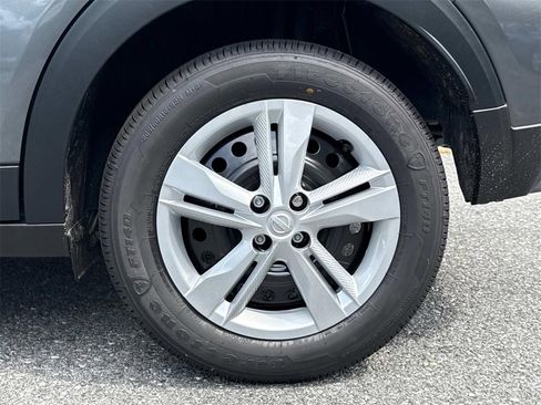 New 2025 Nissan Kicks Play S image 17
