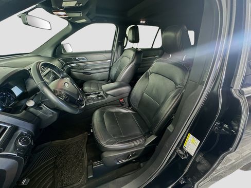 Used 2018 Ford Explorer Limited FWD image 13