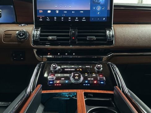 Used 2023 Lincoln Navigator L Reserve image 26