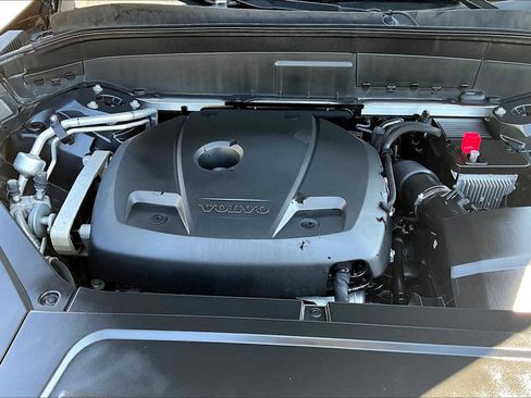 Used 2021 Volvo XC90 T5 Momentum w/ Protection Package Premier image 31