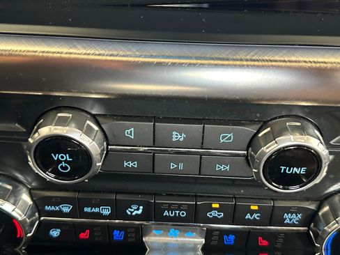 Used 2022 Ford F150 King Ranch w/ Equipment Group 601A High AWD/4WD image 17