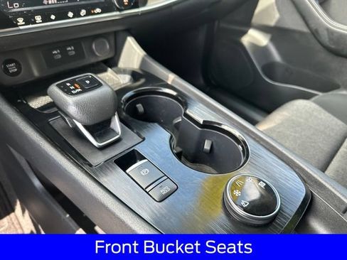 Used 2024 Nissan Rogue SV AWD/4WD image 30