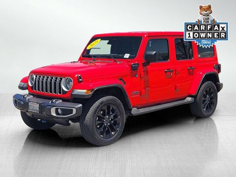 Used 2025 Jeep Wrangler Unlimited Sahara AWD/4WD image 8