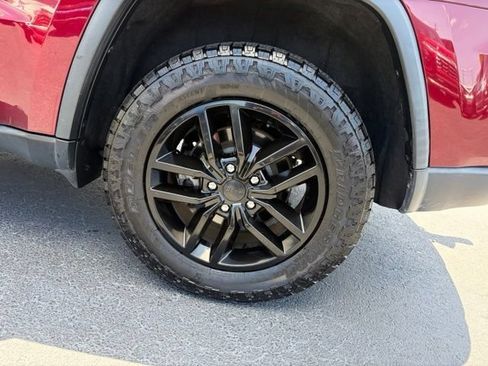Used 2018 Jeep Grand Cherokee Limited w/ Trailer Tow Group IV AWD/4WD image 10