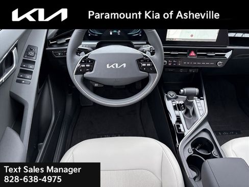 New 2026 Kia Niro EX image 24