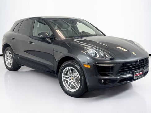 Used 2018 Porsche Macan Sport Edition image 3