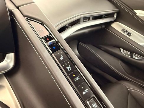 Used 2023 Chevrolet Corvette Z06 RWD image 34