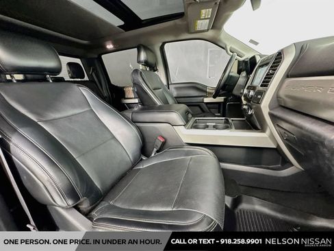 Used 2017 Ford F450 Lariat w/ Lariat Ultimate Package AWD/4WD image 29