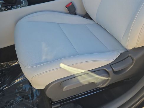 New 2026 Hyundai Kona SE image 37