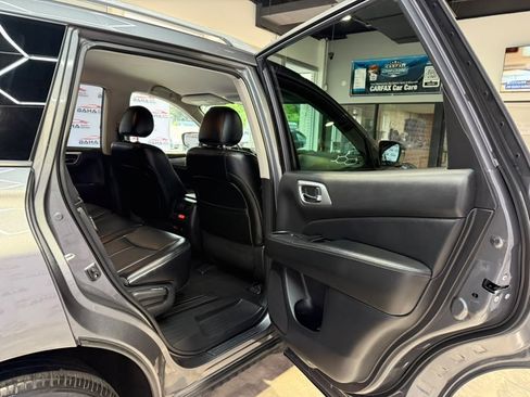 Used 2020 Nissan Pathfinder SL AWD/4WD image 43