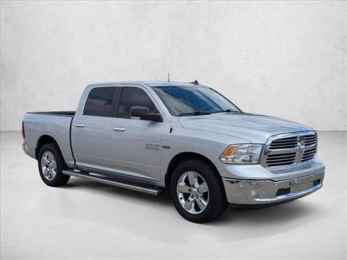 Used 2017 RAM 1500 Lone Star image 3