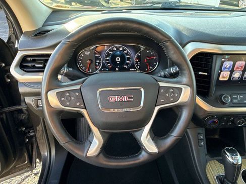 Used 2018 GMC Acadia Denali w/ Technology Package image 11