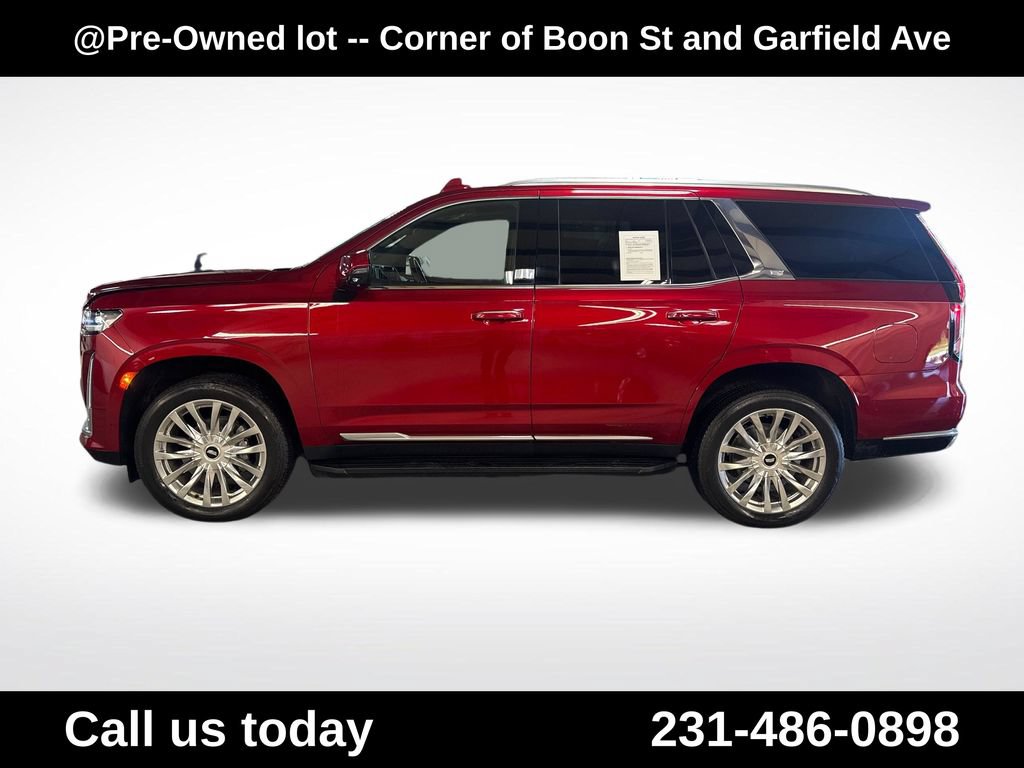Used 2021 Cadillac Escalade Premium Luxury AWD/4WD image 2