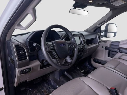 Used 2022 Ford F250 XL w/ Power Equipment Group image 15