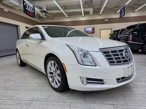 Used 2013 Cadillac XTS Luxury FWD image 4