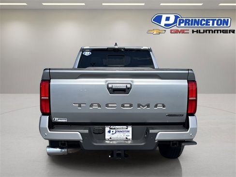 Used 2024 Toyota Tacoma Limited image 3