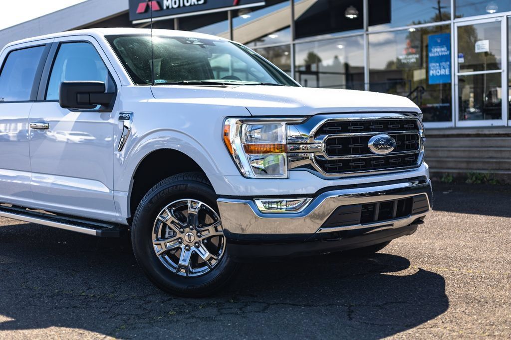 Used 2022 Ford F150 XLT w/ XTR Package AWD/4WD image 3