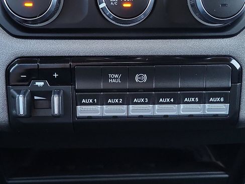 Used 2024 RAM 3500 Tradesman w/ Chrome Appearance Group image 15