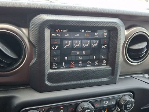Used 2019 Jeep Wrangler Unlimited Sport S AWD/4WD image 18