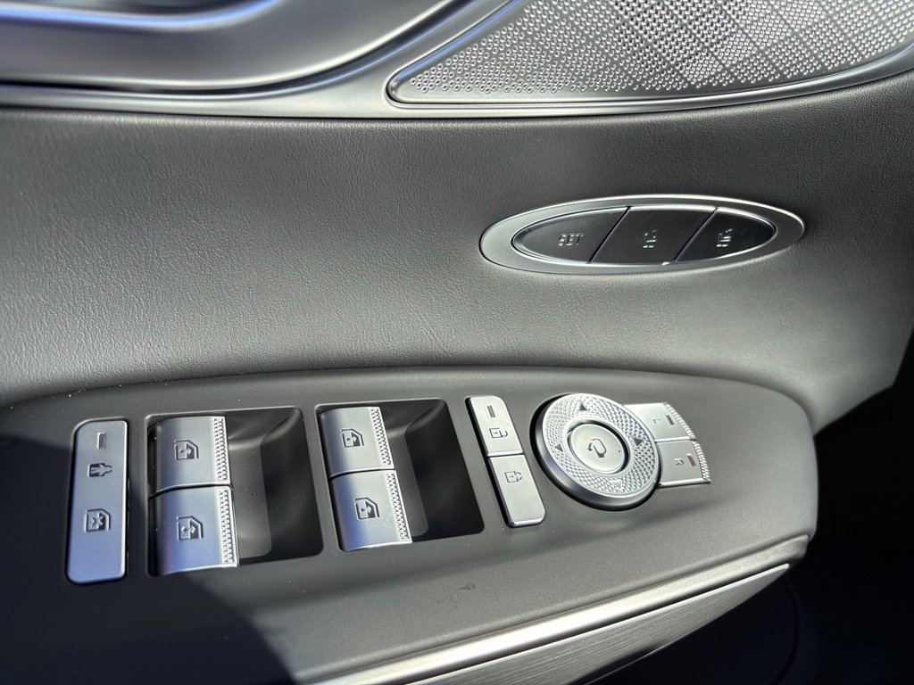 New 2027 Genesis GV70 2.5T Select AWD/4WD image 12