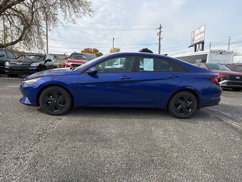 Certified 2022 Hyundai Elantra SEL image 4