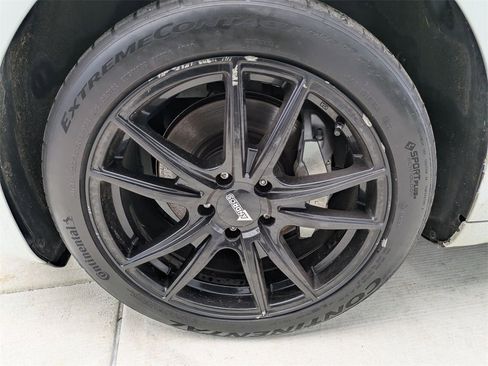 Used 2020 Tesla Model 3 Standard Range Plus image 9