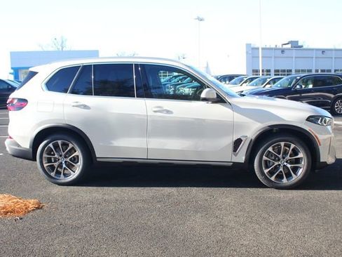 New 2026 BMW X5 xDrive40i w/ Premium Package image 10