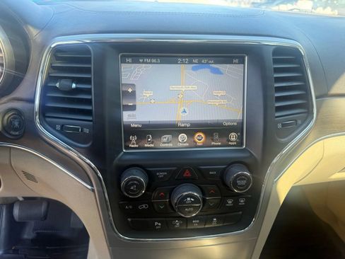 Used 2014 Jeep Grand Cherokee Overland w/ Advanced Technology Group AWD/4WD image 22