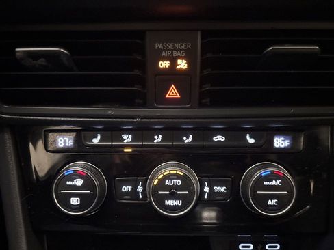 Used 2023 Volkswagen Jetta SE image 18