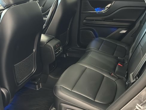 Used 2021 Lincoln Corsair AWD w/ Premium Package image 28