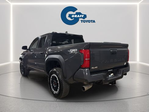 Used 2025 Toyota Tacoma TRD Off-Road AWD/4WD image 5