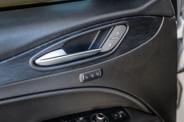 Used 2019 Alfa Romeo Stelvio AWD w/ Nero Edizione image 46