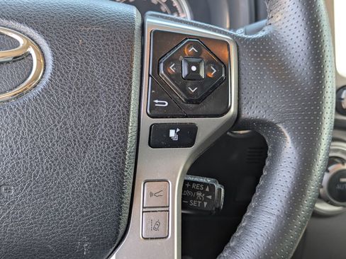 Used 2022 Toyota 4Runner Limited AWD/4WD image 20