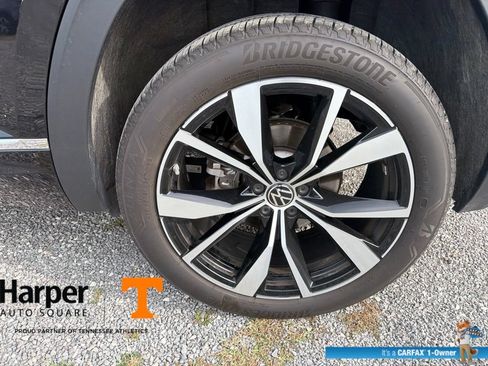 Used 2025 Volkswagen Atlas Cross Sport SEL Premium R-Line AWD/4WD image 21