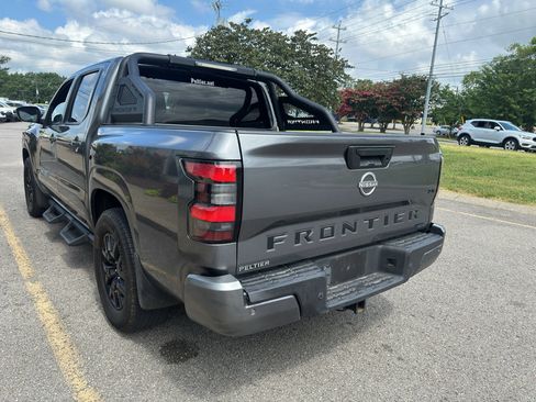 Used 2023 Nissan Frontier SV w/ Midnight Edition Package RWD image 6