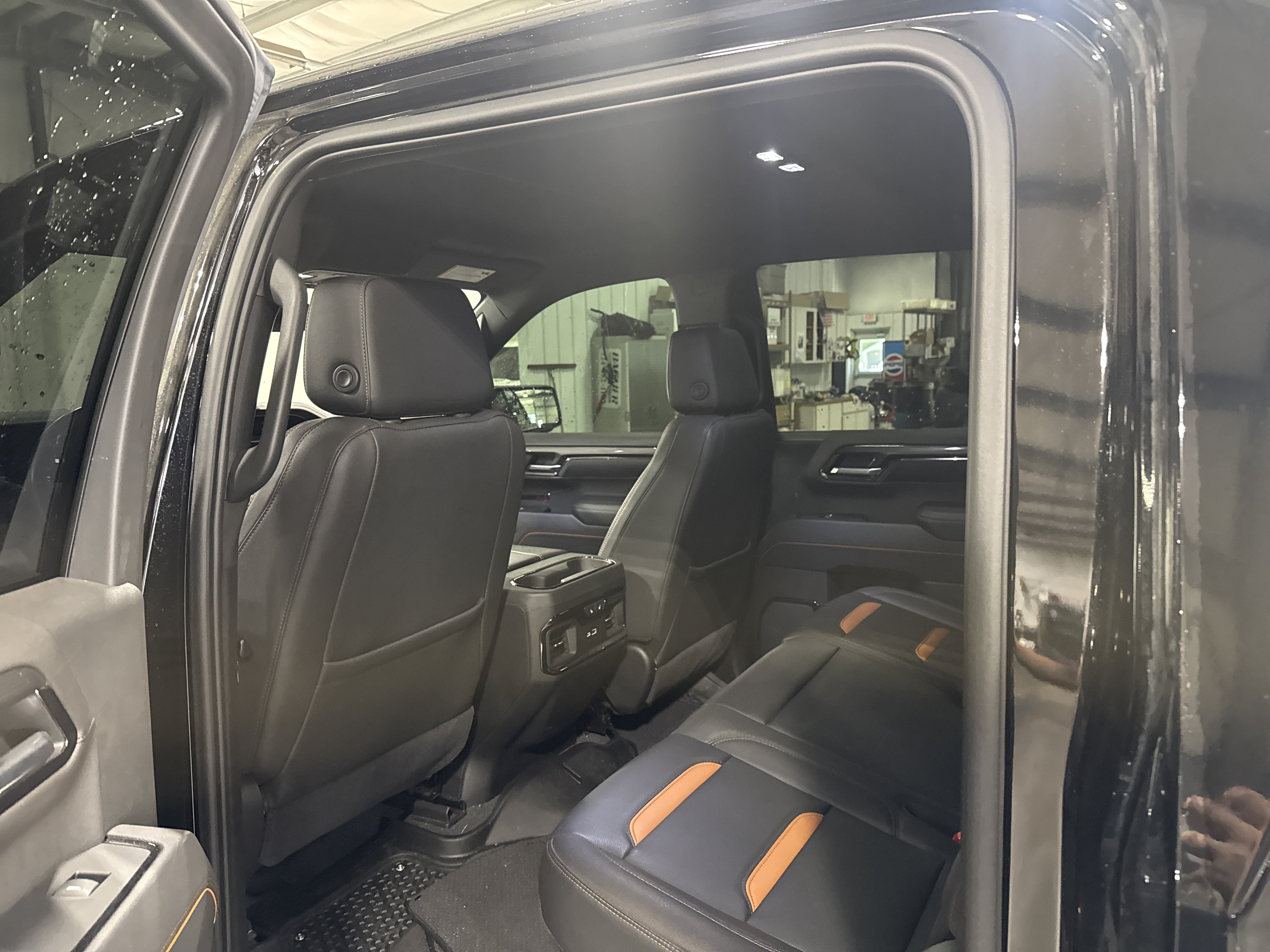 Used 2022 GMC Sierra 1500 AT4 w/ AT4 Preferred Package AWD/4WD image 8