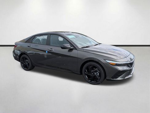 New 2026 Hyundai Elantra SEL Sport Premium FWD image 2