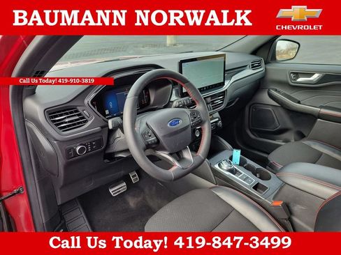 Used 2024 Ford Escape ST-Line w/ Tech Pack #1 AWD/4WD image 6