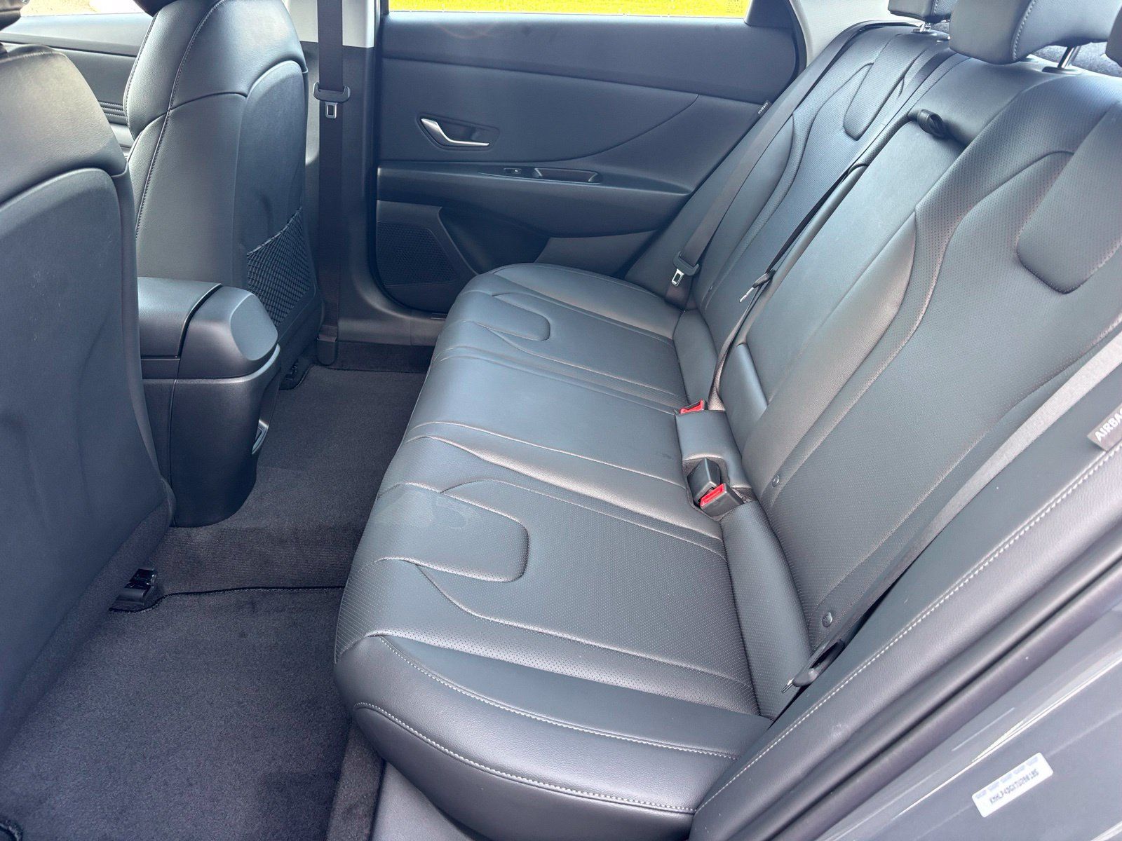 New 2026 Hyundai Elantra Limited FWD image 18