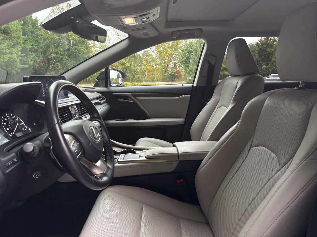 Used 2022 Lexus RX 350L Premium w/ Premium Package AWD/4WD image 11