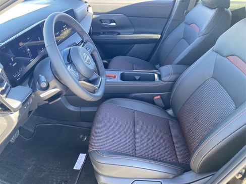 New 2026 Nissan Kicks SR image 20